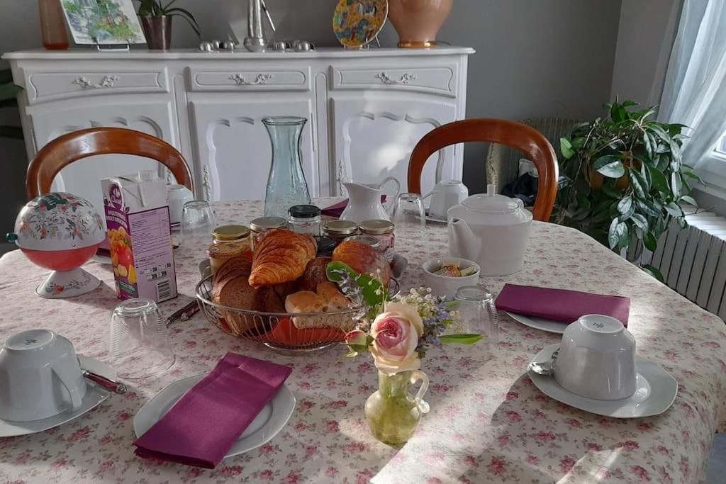 Bed and Breakfast Les Abelias Hauterive  Zewnętrze zdjęcie